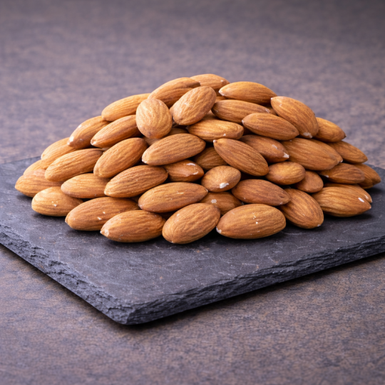 Almendras naturales snack energético para deporte