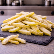 Pomelo deshidratado vista lateral con textura jugosa visible