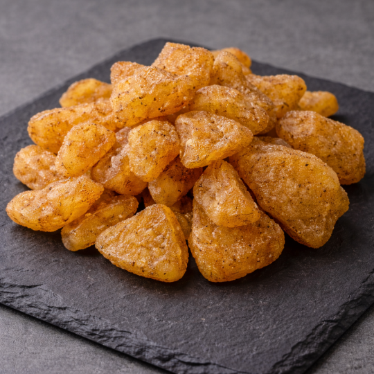 Second side angle of cinnamon dehydrated apples – fruit detail